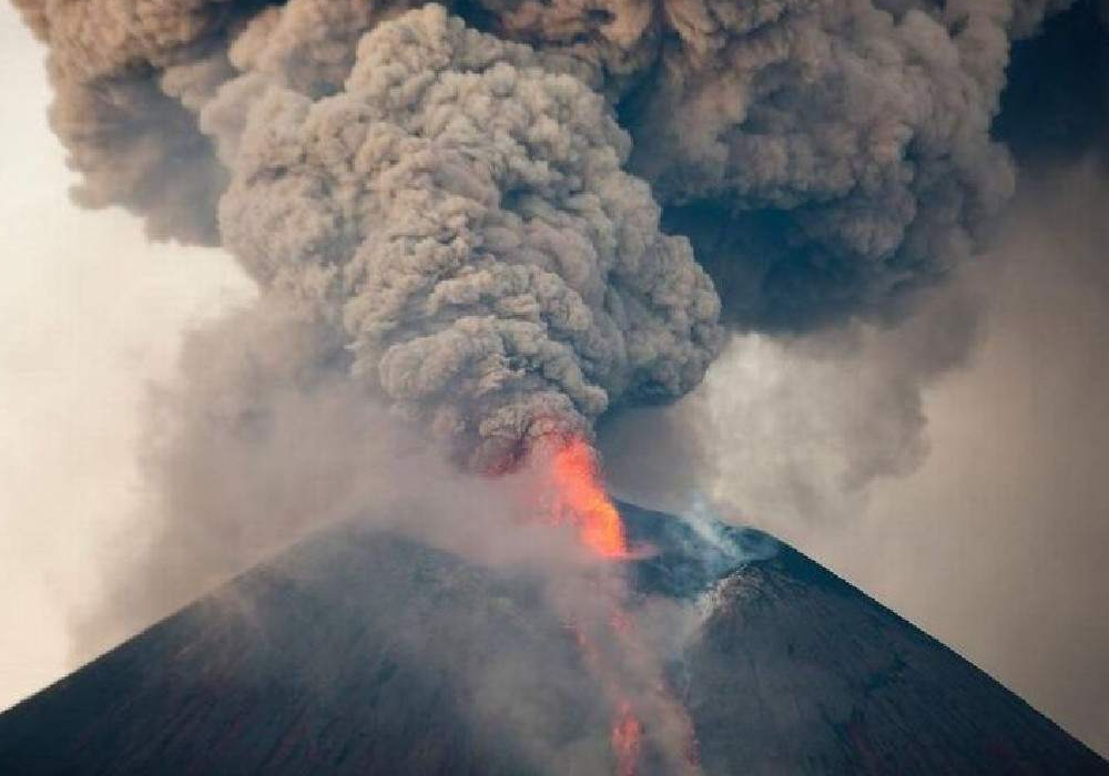 En Nicaragua el volcán Telica hace erupción