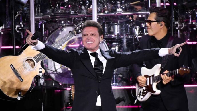Luis Miguel reaparece en la CDMX para grabar un comercial