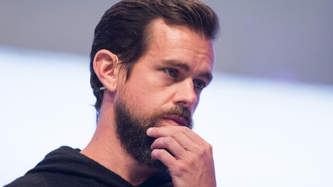 Jack Dorsey lanza Buzz un nuevo Slack para la comunicación empresarial con IA