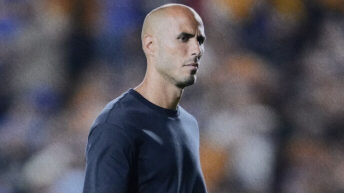 Guido Pizarro deja su cargo como técnico de Tigres tras 13 años