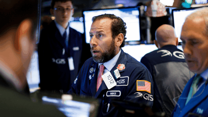Wall Street inicia la semana en verde con S&P 500 al alza