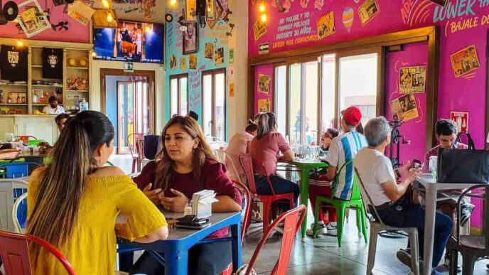 Crecimiento del comercio y servicios impulsa el PIB de México