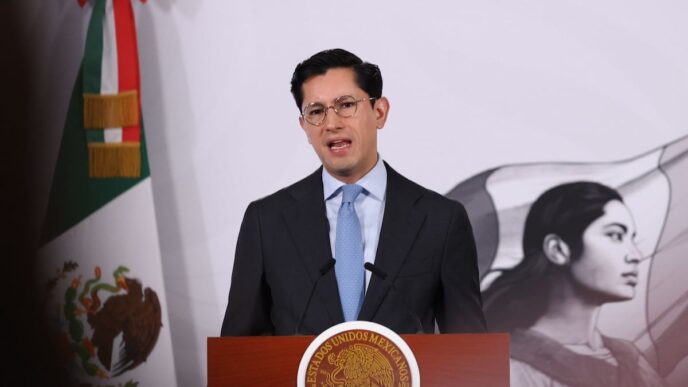 Roberto Velasco se reunirá con Wang Yi durante viaje a China