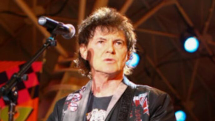 Peter Byrne y su legado como vocalista de Naked Eyes